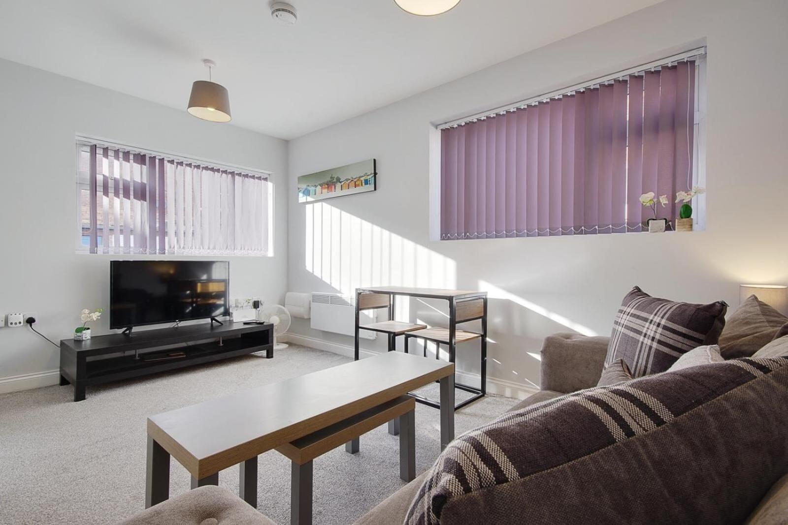 Ashley Road Apartments Poole Esterno foto